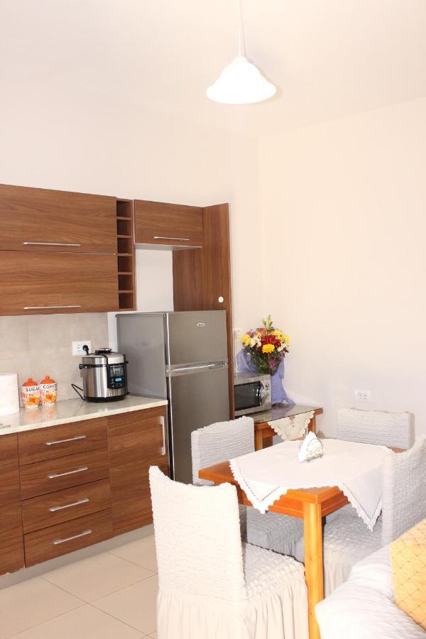 Leva'S Apartments Sarandë Exterior foto